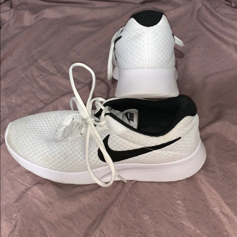 Nike tennis shoes
